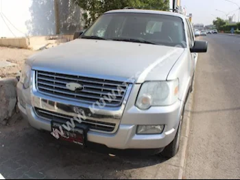 فورد  اكسبلورر  2010  89,000  اس يو في  اتوماتك  6  مخمل  دفع رباعي  فضي  بنزين