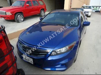 هوندا  اكورد  2011  155,000  كوبيه \ سبورت  اتوماتك  4  مخمل  دفع أمامي  ازرق  بنزين