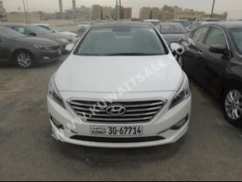 Hyundai  Sonata  2015  90,000  Sedan  Automatic  4  Cloth  FWD  White  Gasoline