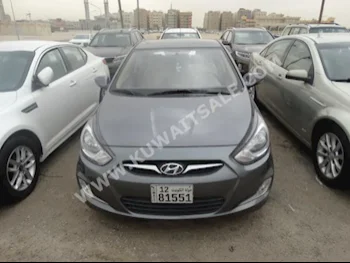 هيونداي  اكسنت  2015  46,000  سيدان  اتوماتك  4  مخمل  دفع أمامي  رمادي  بنزين