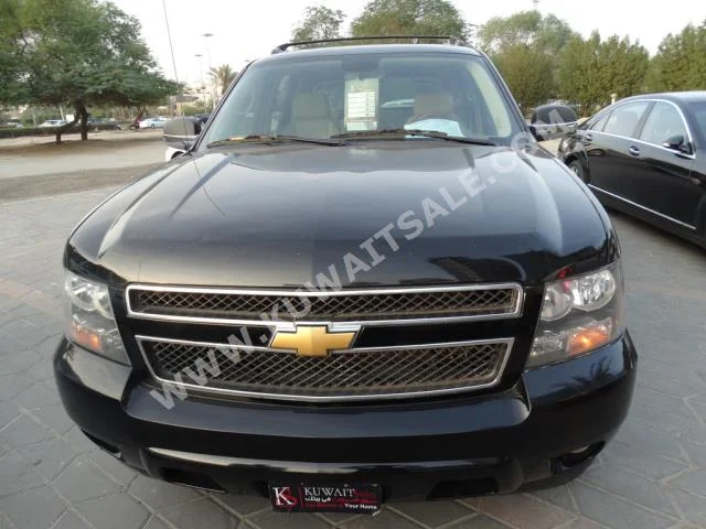 شفروليه  افلانش  2012  111,000  بيكب  اتوماتك  8  مخمل  دفع رباعي  أسود  بنزين