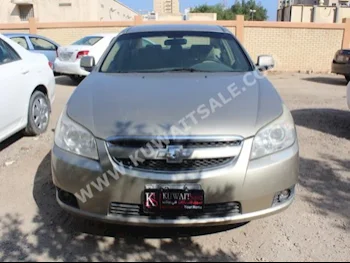 Chevrolet  Epica  2010  125,000  Sedan  Automatic  4  Cloth  RWD  Gold  Gasoline