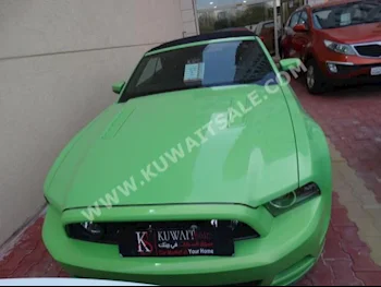Ford  GT  Mustang  2013  13,000  Coupe / Sport  Automatic  8  Leather  RWD  Light Green  Gasoline