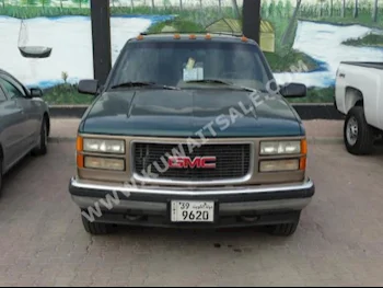 GMC  Suburban  1995  260,000  Coupe / Sport  Automatic  8  Cloth  RWD  Green  Gasoline