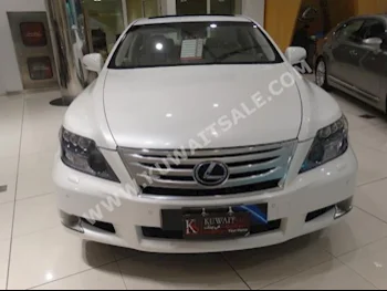 Lexus  600 H  LS  2012  49,000  Sedan  Automatic  8  Leather  4WD  White  Gasoline
