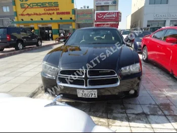 دودج  تشارجر  2011  130,000  سيدان  اتوماتك  6  مخمل  دفع خلفي  أسود  بنزين