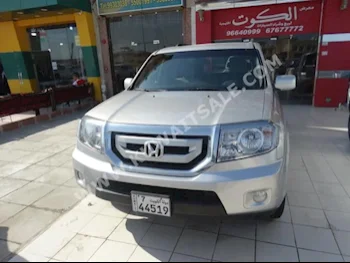 هوندا  إي إكس  بايلوت  2011  130,000  اس يو في  اتوماتك  6  مخمل  دفع أمامي  فضي  بنزين