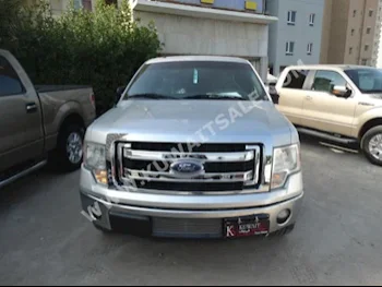 فورد  150  أف  2011  78,000  بيكب  اتوماتك  8  مخمل  دفع رباعي  فضي  بنزين