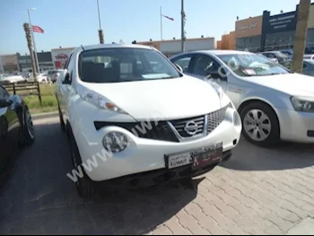 نيسان  جوك  2013  41,000  اس يو في  اتوماتك  4  مخمل  دفع خلفي  أبيض  بنزين