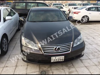 لكزس  350  اي اس  2010  120,000  سيدان  اتوماتك  6  جلد  دفع خلفي  رمادي  بنزين