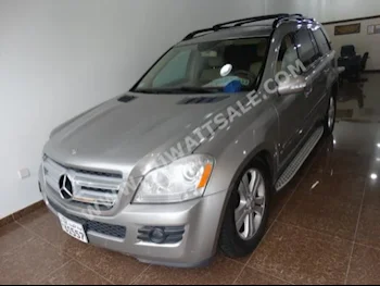 Mercedes-Benz  450  GL-Class  2008  108,000  SUV  Automatic  6  Leather  4WD  Gold  Gasoline