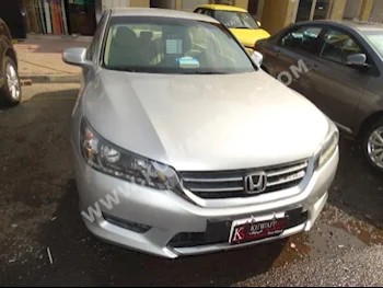 Honda  Accord  2013  77,000  Sedan  Automatic  4  Cloth  FWD  Silver  Gasoline