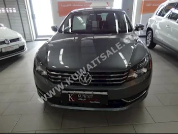 Volkswagen  Passat  2016  120,000  Sedan  Automatic  4  Cloth  FWD  Gray  Gasoline