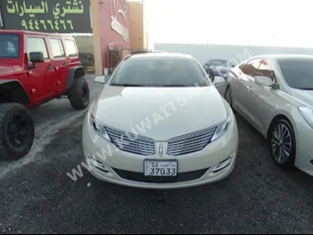 Lincoln  MKZ  2014  58,000  Sedan  Automatic  6  Leather  RWD  Gold  Gasoline
