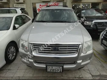 فورد  سبورت ترك  اكسبلورر  2010  120,000  اس يو في  اتوماتك  6  مخمل  دفع رباعي  فضي  بنزين