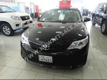 تويوتا  جي ال  كامري  2015  26,000  سيدان  اتوماتك  4  مخمل  دفع أمامي  أسود  بنزين