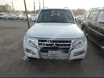 Mitsubishi  GLS  Pajero  2014  70,000  SUV  Automatic  6  Cloth  4WD  White  Gasoline