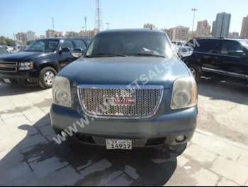 GMC  SLT  Yukon  2008  170,000  SUV  Automatic  8  Leather  4WD  Green  Gasoline