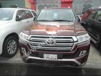 Toyota  GXR  Land Cruiser  2016  42,000  SUV  Automatic  8  Cloth  4WD  Brown  Gasoline