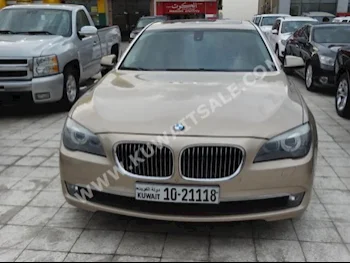 بي ام دبليو  730 Li  الفئة - السابعة  2011  120,000  سيدان  اتوماتك  8  جلد  دفع خلفي  ذهبي  بنزين