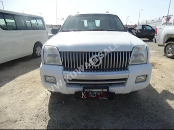 Ford  Mercury  2007  155,000  SUV  Automatic  6  Cloth  RWD  White  Gasoline