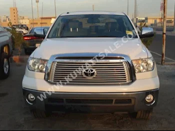 Toyota  Limited  Tundra  2012  88,000  Pick Up  Automatic  8  Leather  4WD  White  Gasoline